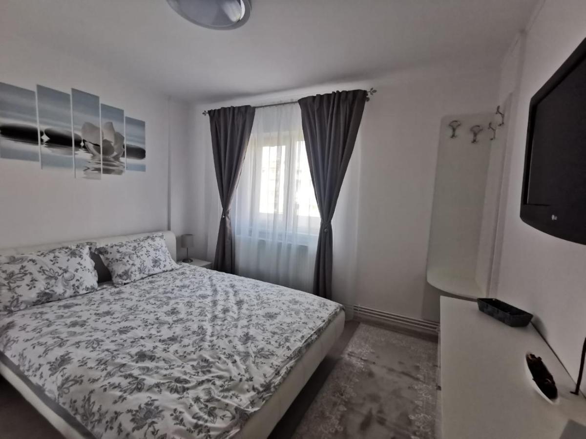 Apartament Regim Hotelier Deva Exterior foto